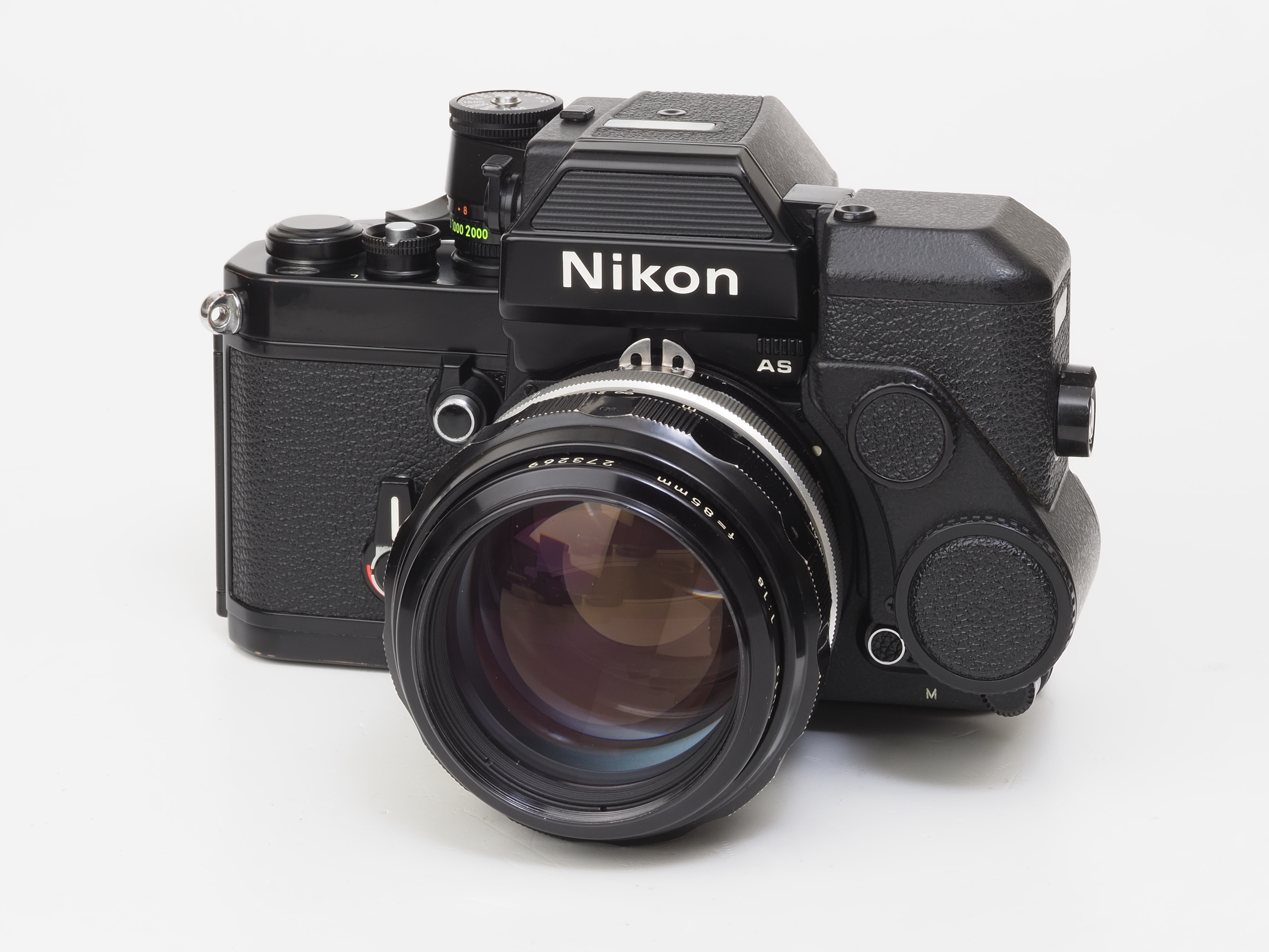 Nikon F2フォトミックS+Ai改-NIKKOR 85mm f/1.8