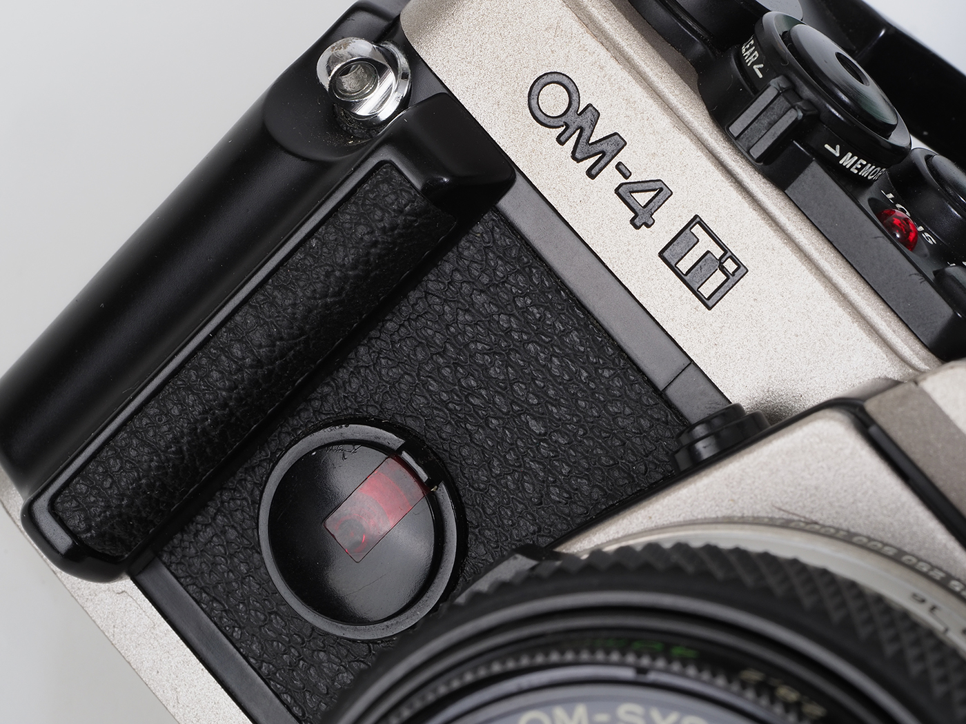 OLYMPUS - OLYMPUS OM-4 Ti シルバー 革張りの通販 by Flagship Camera. （フラッグシップカメラ.）ラクマ店｜ オリンパスならラクマ